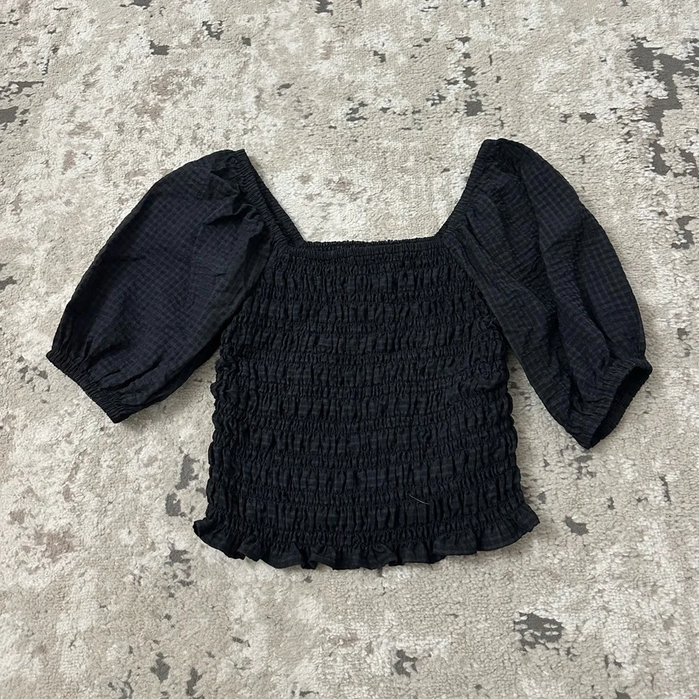 Old Navy Black Fitted Puff-Sleeve Smocked Top Size Small